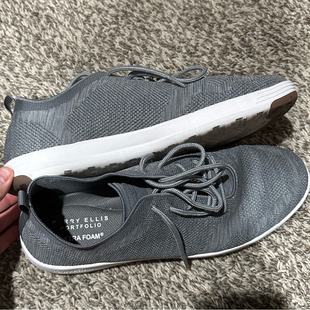Perry Ellis Men's Charcoal Sneakers